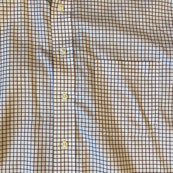 Cremieux collared dress shirt, white/maroon checks, slim fit-17/34, fits like lg - Picture 5 of 5